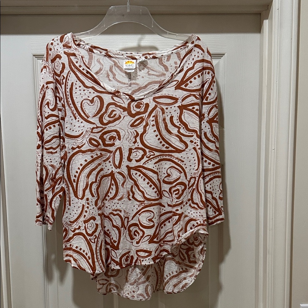 C&C California Brown and White Artistic Blouse